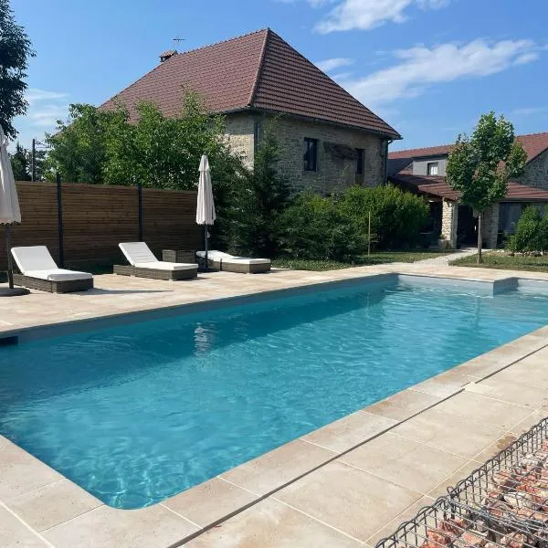 Le Domaine Du Clos, hotell i Tourmont