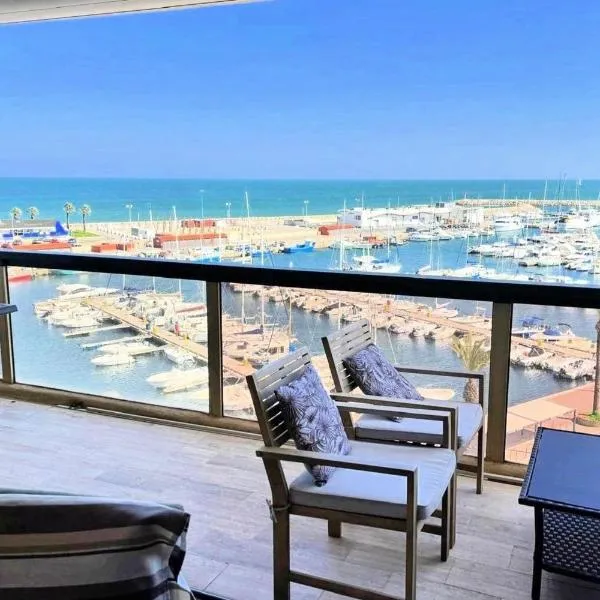 2-bedroom apartment - sea view, hotel in Saint-Cyprien-Plage
