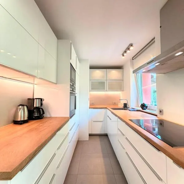 Central Townhouse with Parking, hotel in Ljubljana