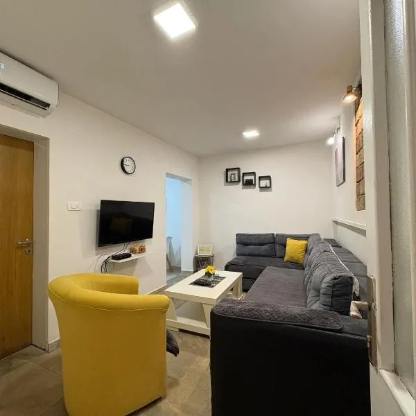 Apartman Teodora, hotel di Risan