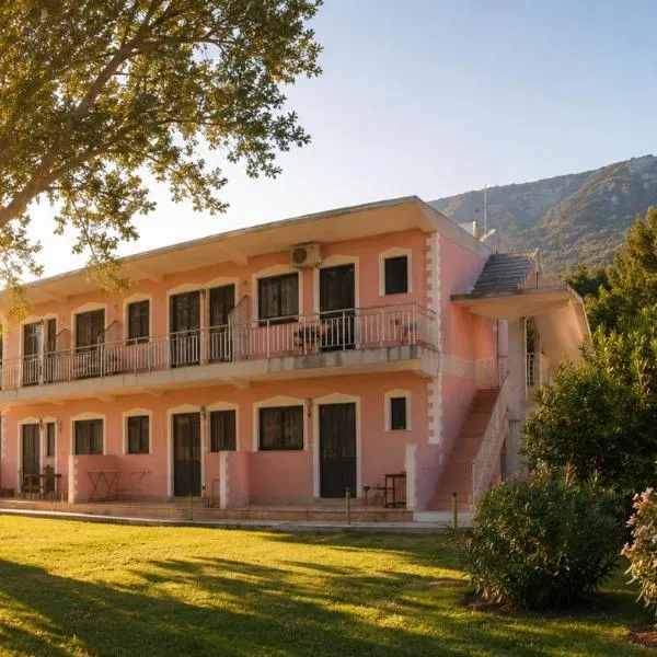 Hotel LULI, Hotel in Baks-Rrjoll