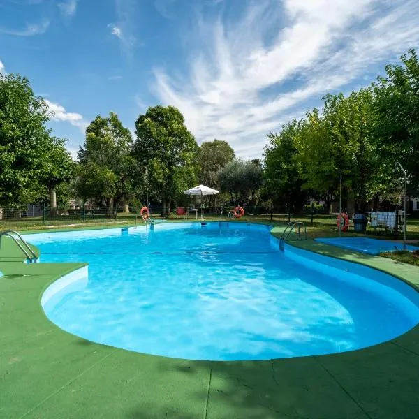 Hotel Los Olivos, מלון בחטאפה