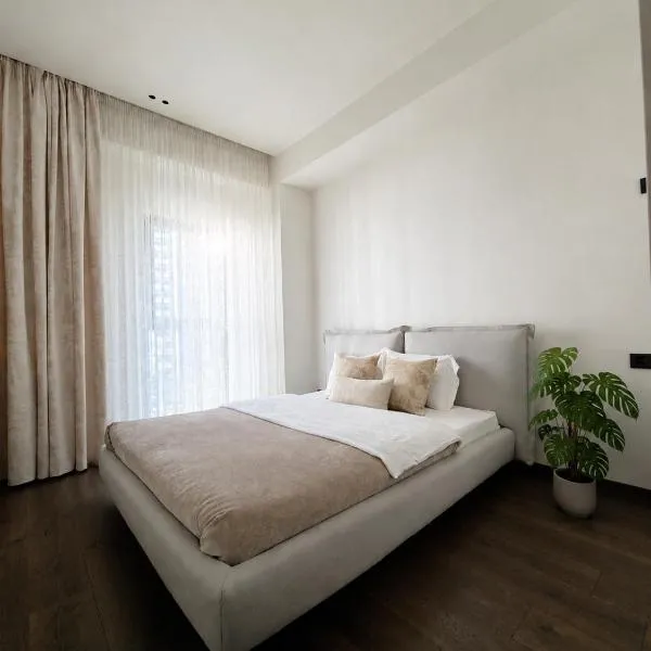 Comfortable 3 Room Apartment in Central Tbilisi, hotel di Tbilisi City