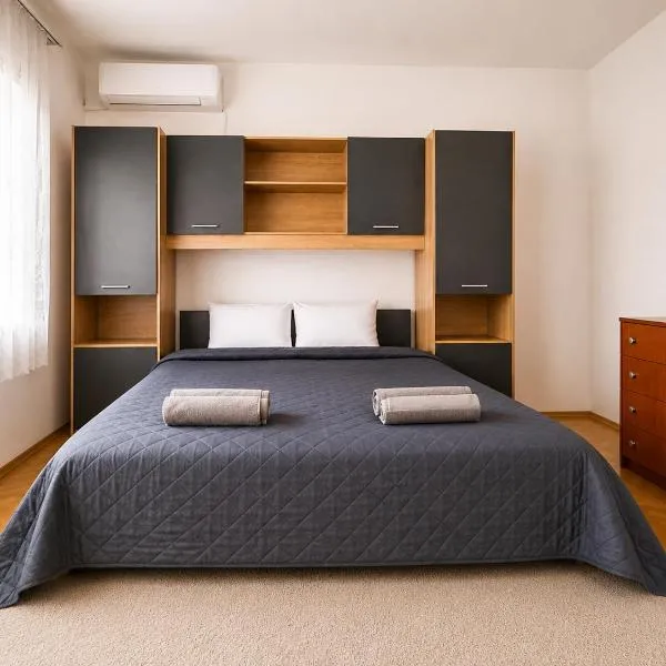 Highland Lodge Mountain Escape Apartment, hotel in Bansko