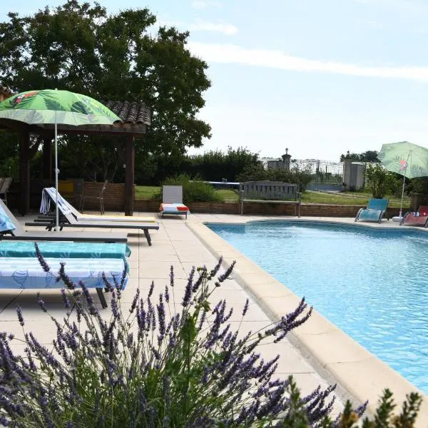 Domaine familial, Le Parc de Gouts, готель у місті Aiguillon