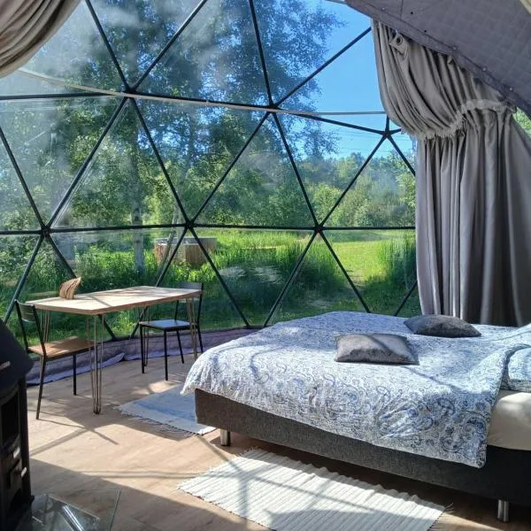 OAAS puhkus with FREE Sauna & BBQ for extra money wood-fired HOT Tub, hotel u gradu Türisalu