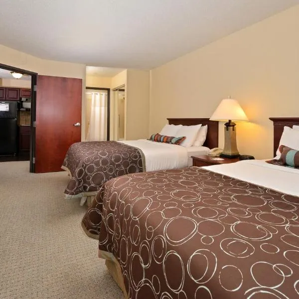 Staybridge Suites West Des Moines by IHG, hotel u gradu Clive