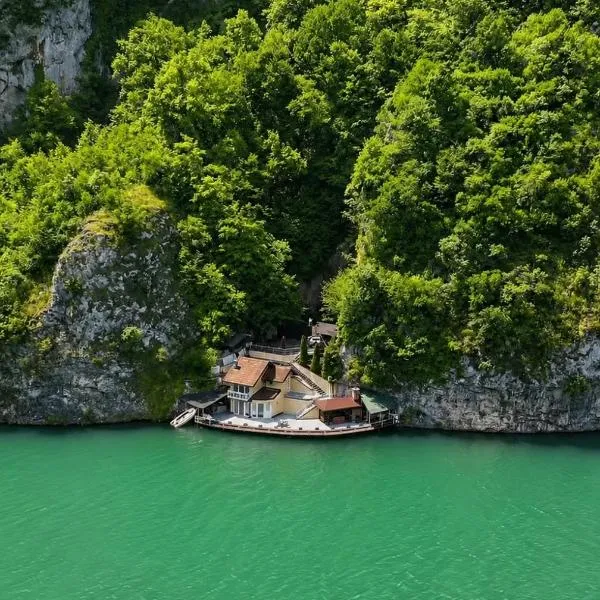 Vikendica Kruna Zvorničko Jezero, hotel Zvornikban