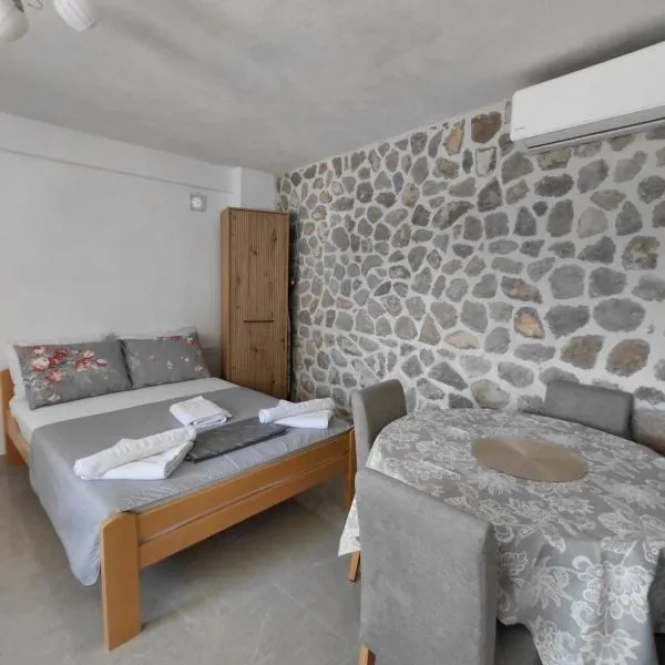 Anastasija & Tara, hotel in Ðuraševići