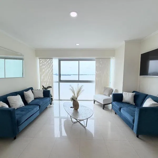 Suite 603, Riverfront, vista al río, Puerto Santa Ana, Guayaquil โรงแรมในกวายากิล