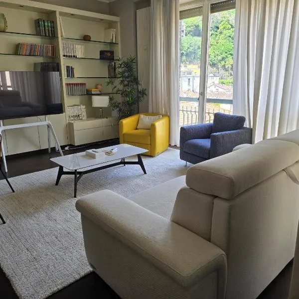 Majestic Como Centro Apartment By Icon7 Luxury, hôtel à Côme