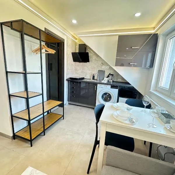 Happy House Apartments free parking, Hotel in Karlsbad
