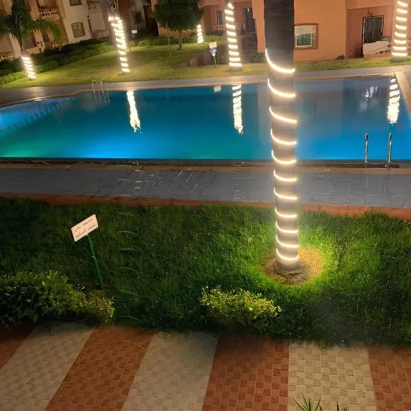 Villa duplex la roseraie à coté de la plage 2 piscines, hotel a Sidi Bouzid
