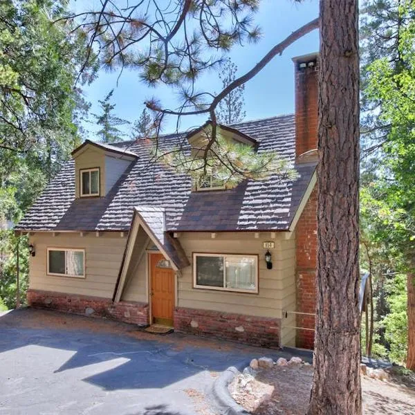 Dancing Bear Chalet, hotel v mestu Lake Arrowhead