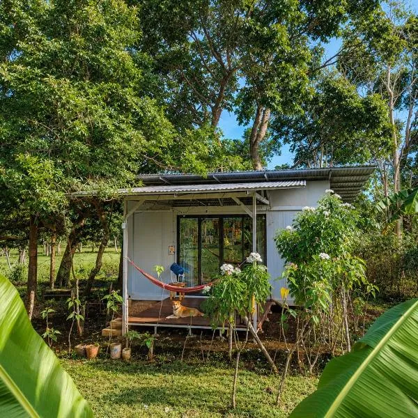 LiloDan Island Farm Stay, hotel en Maria