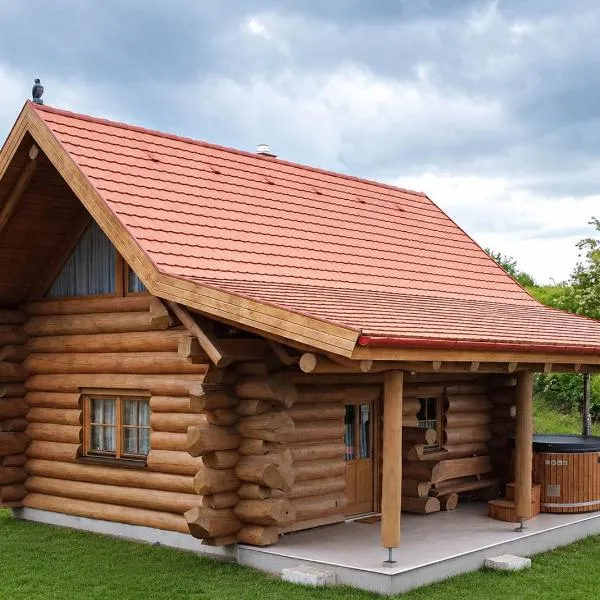 Bándi Kuckó, hotel din Bánd