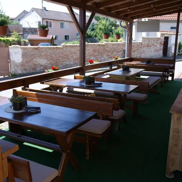 Penzion u Bednářů, hotel u gradu Pavlov
