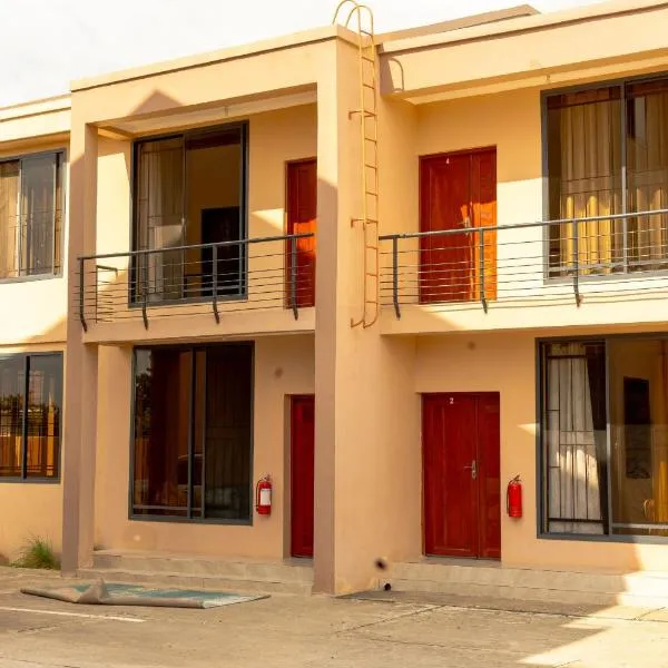 Stunning 2BR in Dar Beach, Dining, Transit Nearby apt 1, ξενοδοχείο στο Νταρ ες Σαλάμ