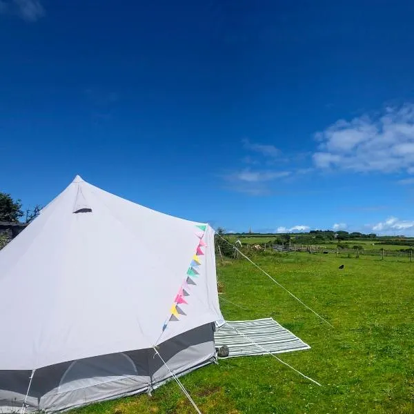 Emilies Bell Tent, viešbutis Sent Avise