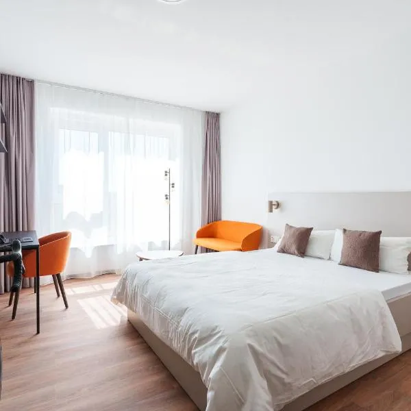 Boardinghouse Air Tech Campus - smart Check-in, hotel Weßlingben