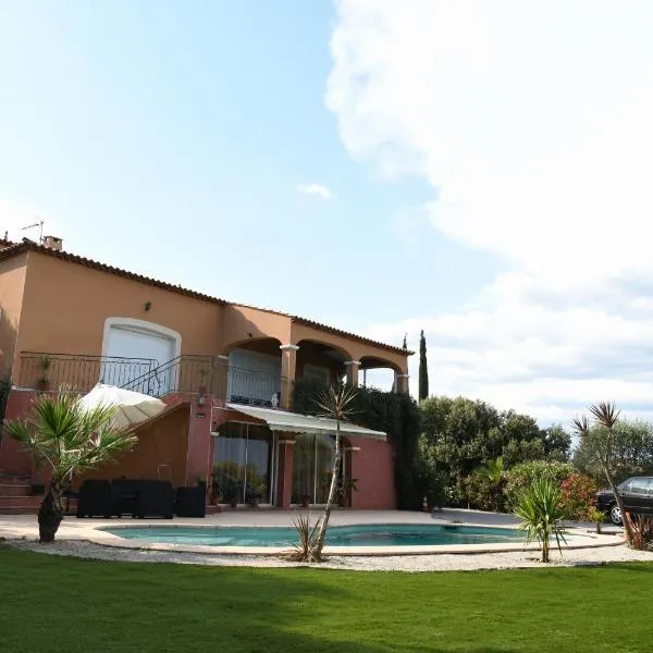 Villa F5-Wifi-piscine Saint Gely du Fesc, hotel in Saint-Gély-du-Fesc