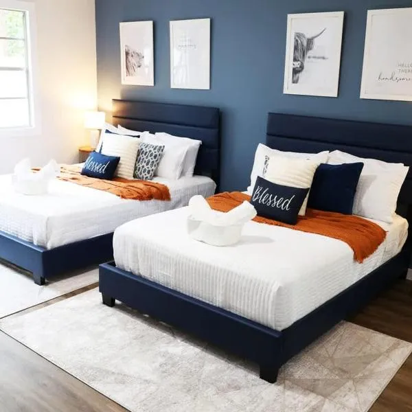 Charming Oasis - Ultimate Rustic Getaway!, hotel in St. Augustine