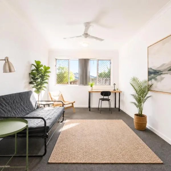 Spacious 4BR Family Home in Yarrabilba perfect for everyone, hotel v mestu Logan Village