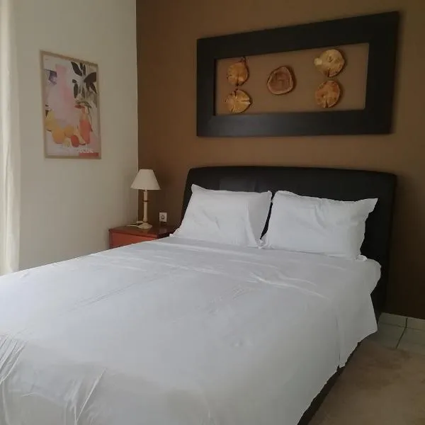 La petite maison, hotell sihtkohas Xiropigado