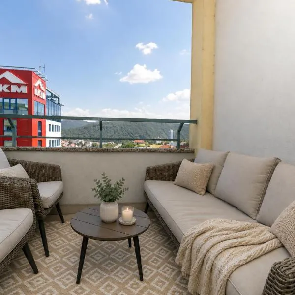 ALURE RESIDENCES 3 & 24h self check-in, parking in the garage in the apartment building included, new building, terrace, green location with a forest park with a lake, children's playground, hotel in Banská Bystrica