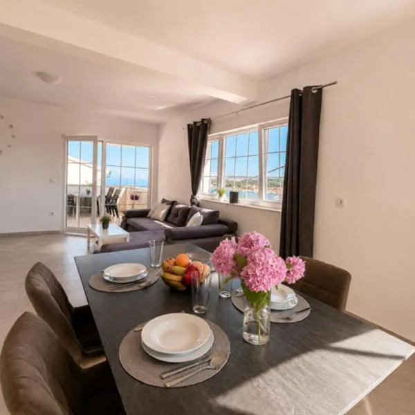 Apartments Marina, מלון בלופאר