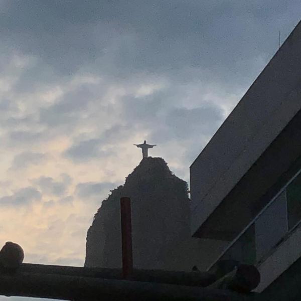 Casa Ampla e Aconchegante na Zona Sul Coladinho em Copacabana