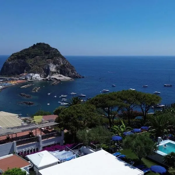 Hotel Casa Adolfo Ischia, отель в городе Сант-Анджело-д'Искья