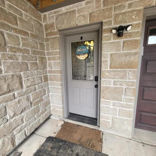 Elora, 2 bedroom Close to Downtown - Diamond in the Rough, готель у місті Ілора