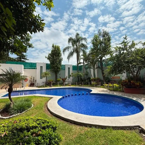 Áurea Hotel and Suites, ξενοδοχείο σε Guadalajara