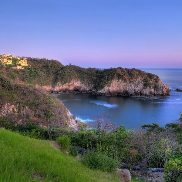 Las Palmas Oceanfront Villas and Casitas, hotel u gradu 'Santa Cruz Huatulco'