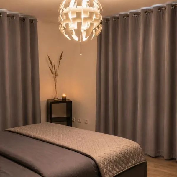 Acorn Hill Apartments, хотел в Nidda