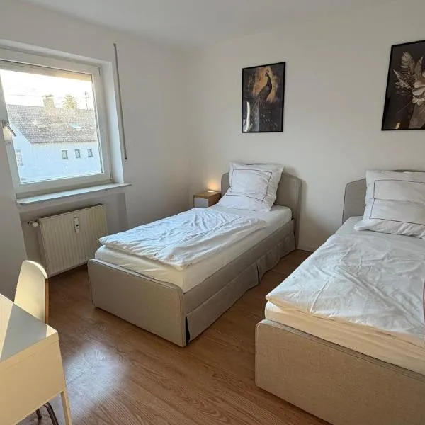 For workers in Kötz, Günzburg, A8, Appartment with 4 beds, Garage, hotel in Großkötz