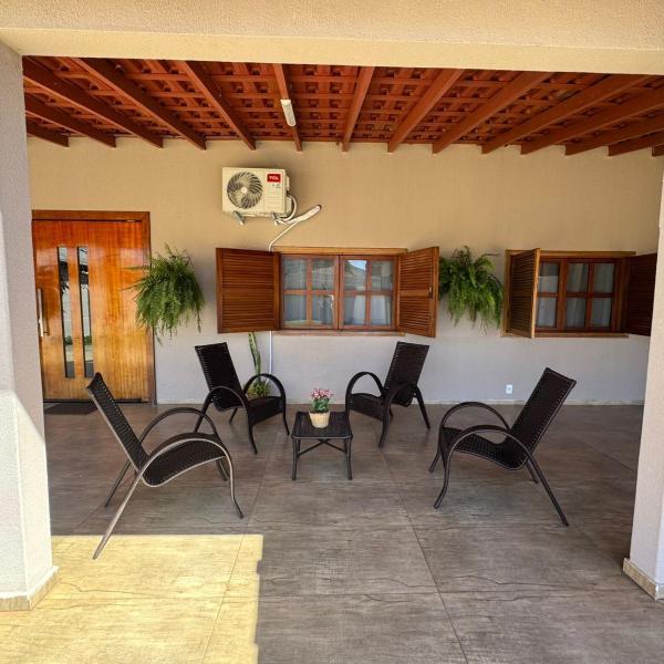 Casa linda com 3 quartos no centro da Barra do Garças