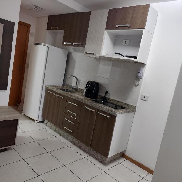 APARTAMENTO NO CENTRO DE CURITIBA, wi-fi, lavanderia, mini mercado, academia, piscina e sauna, próximo ao SHOPPING ESTAÇÃO - Foto 5