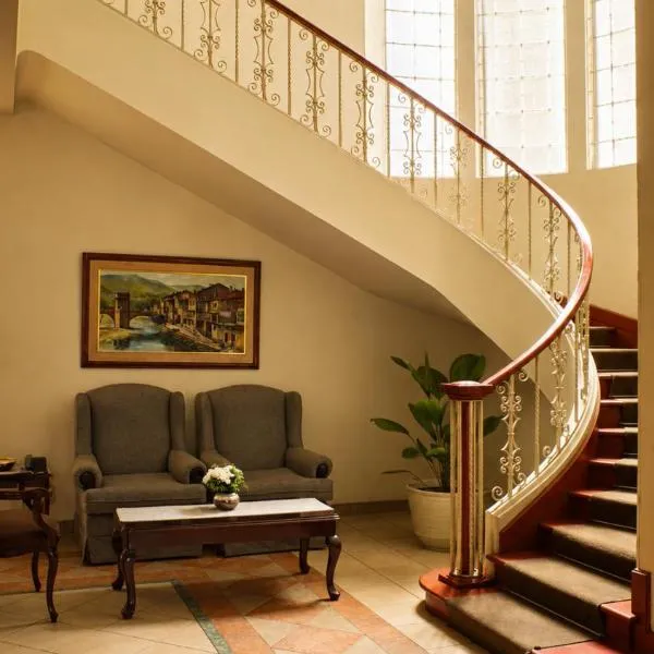 Hotel Bresciani, hotel in La Aurora