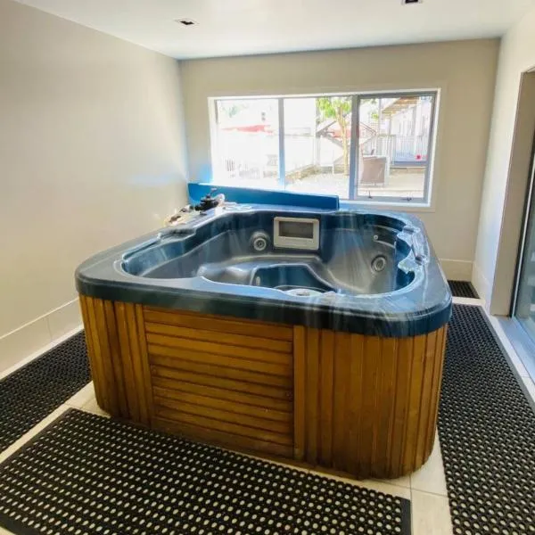 Wanaka Apartment Pool Spa Sauna Walk to Town โรงแรมในวานากา