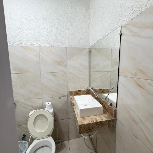 Ap em bairro nobre com garagem e ar - Foto 5