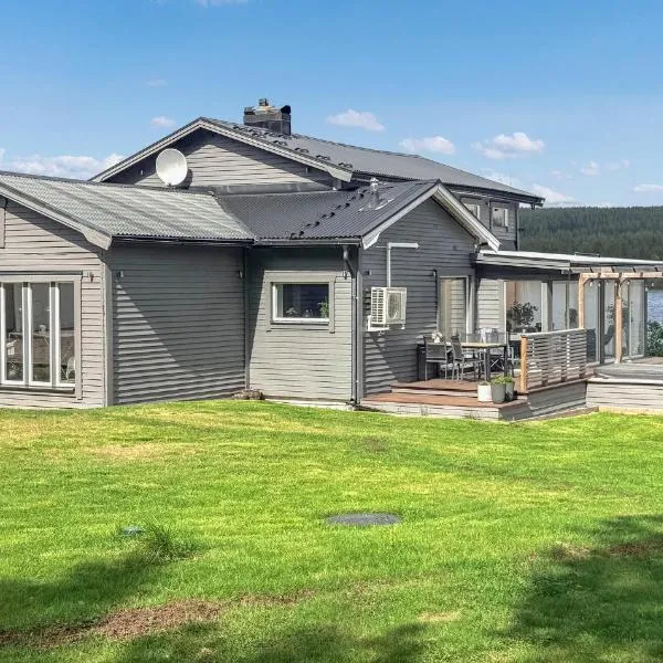 3 Bedroom Beautiful Home In Lycksele, hotel en Lycksele