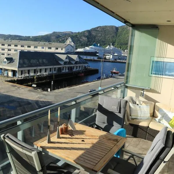 Spacious & Luxury Apartment, ξενοδοχείο στο Μπέργκεν