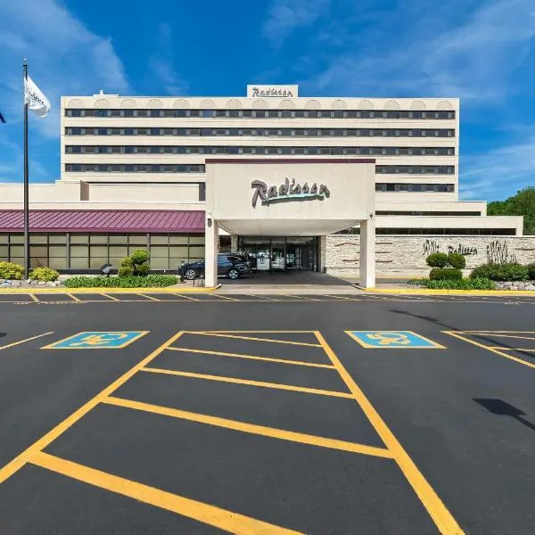 Radisson Hotel La Crosse، فندق في لا كروس