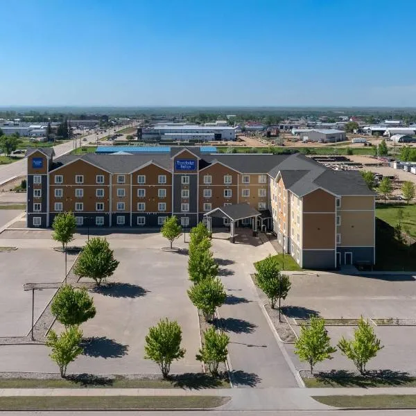 Travelodge Suites by Wyndham Estevan, Hotel in Estevan