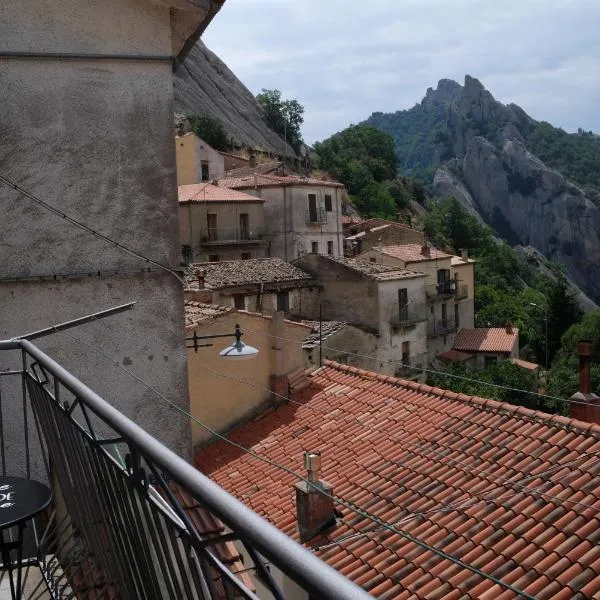 Bruner Haus - Casa Vacanze, hotel in Castelmezzano