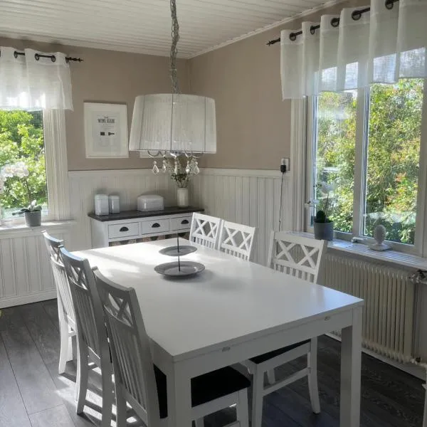 Villa Martini, hotel i Åmål