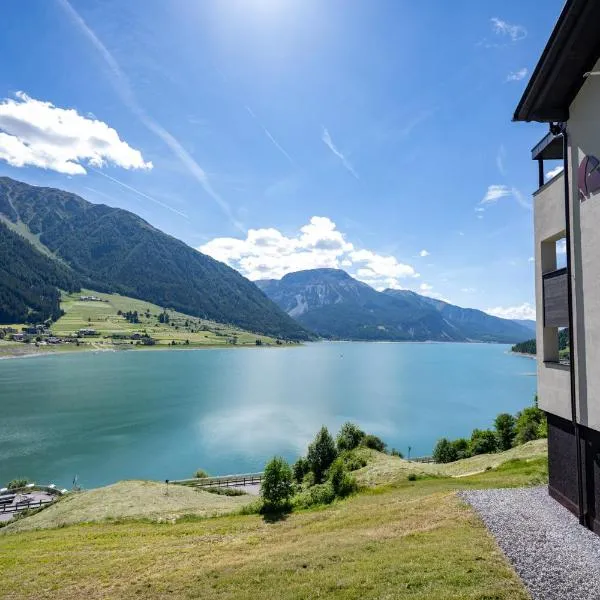 Residence Froy, hotell i Reschen