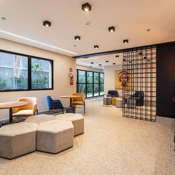 Studio na Santa Cecilia com espaço para trabalho próximo ao metrô